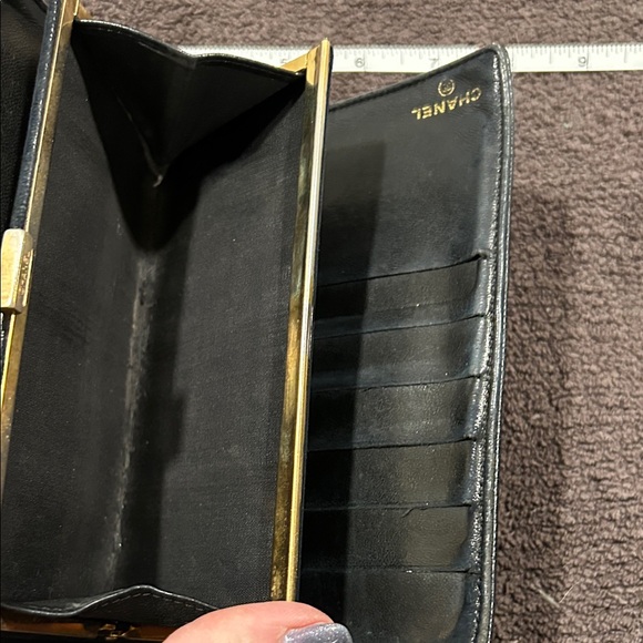 Vintage CHANEL Textured Black Leather Wallet Hologram - Picture 6 of 12